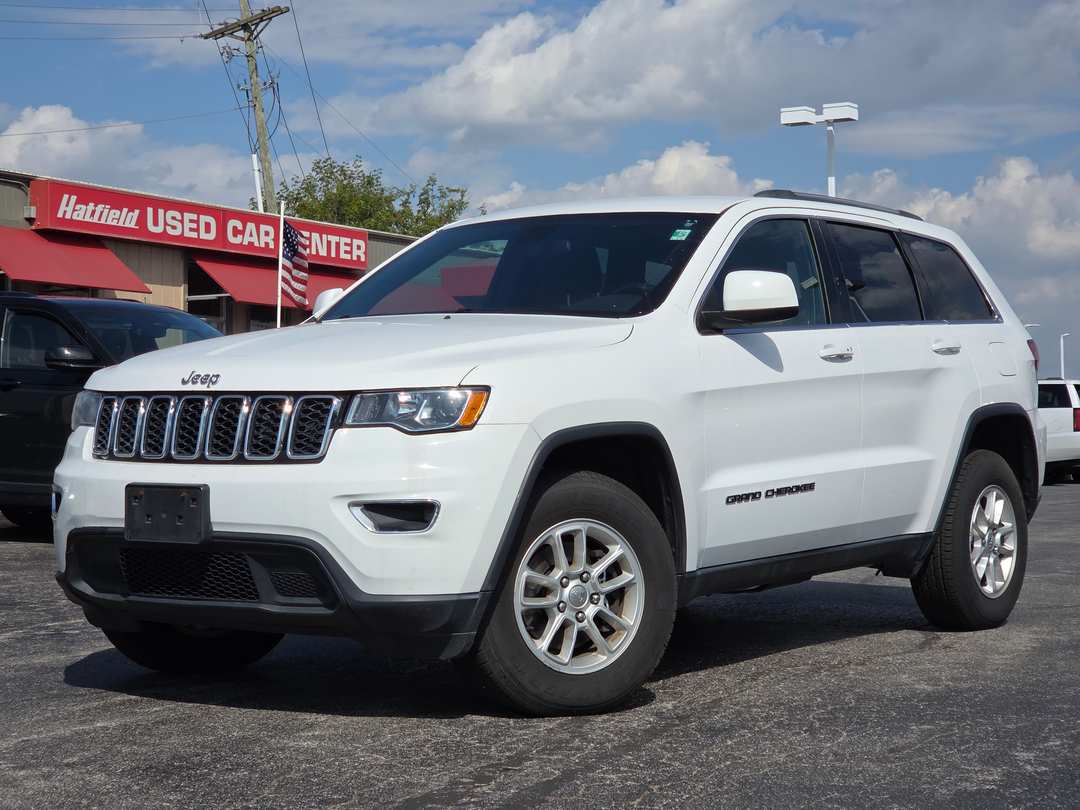 2020 Jeep Grand Cherokee Laredo E - Image 2
