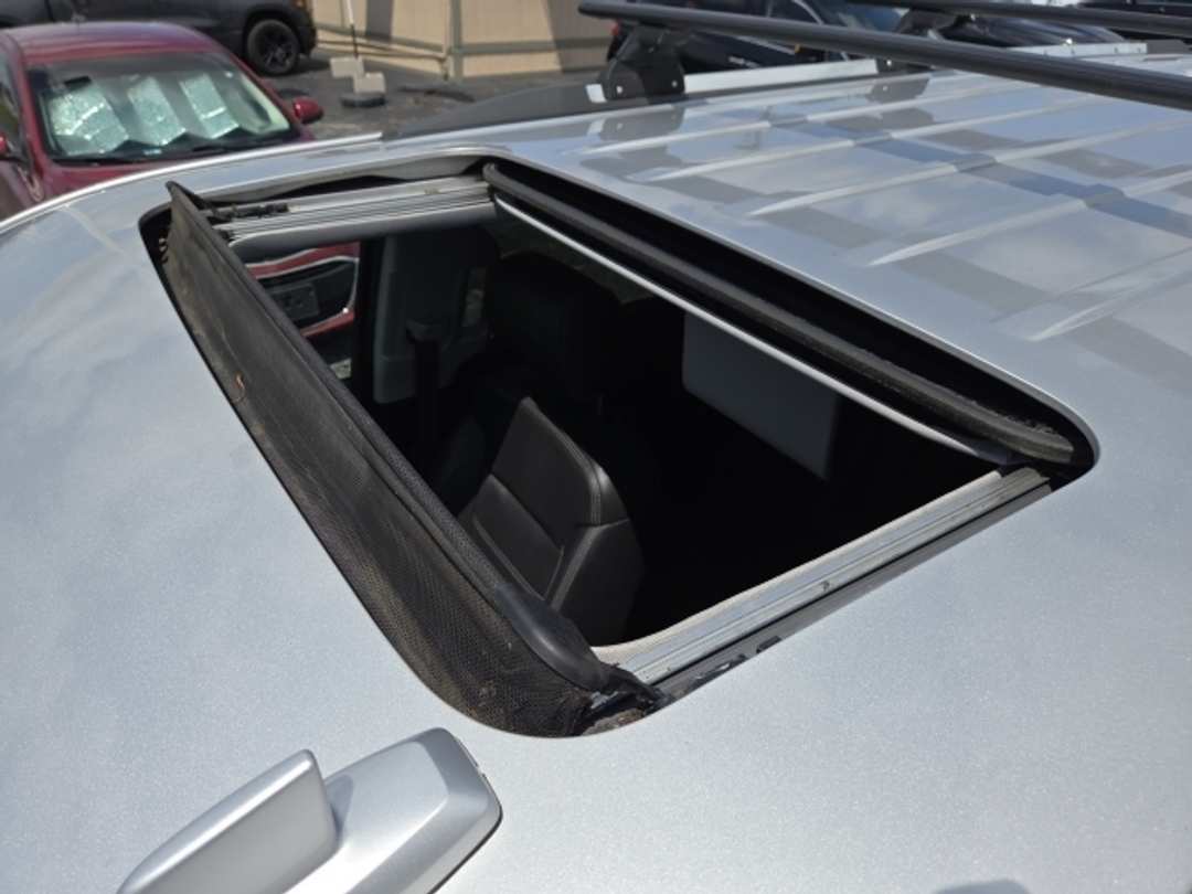 2017 GMC Yukon Xl Denali - Image 3